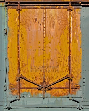 GOLD DOOR